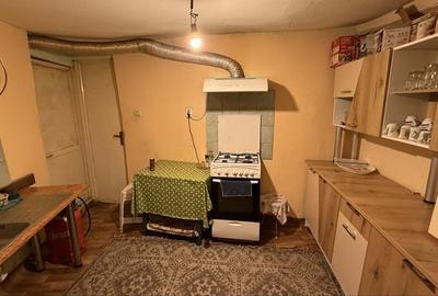 Casă cu 3 camere în Prelungirea Ghencea