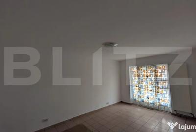 Spațiu comercial, de 70 mp, în Micro 11 - 8