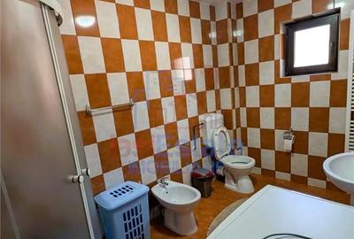 Casă cu 3 camere cu Teren 300 Mp în Bucium