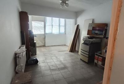 Spațiu comercial, de 78 mp, în Central - 7