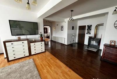 Casă cu 4 camere cu Teren 1174 Mp în Apahida