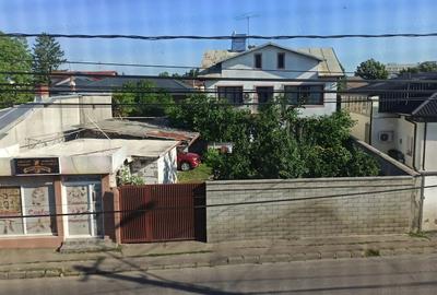 Casă cu 9 camere cu Teren 567 Mp în Central