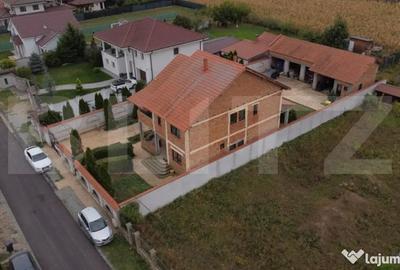Casă cu 6 camere cu Canalizare în Vetiș - 15