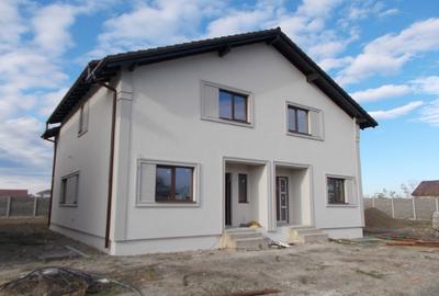 Duplex cu 4 camere cu Teren 280 Mp în Moșnița Veche - 1