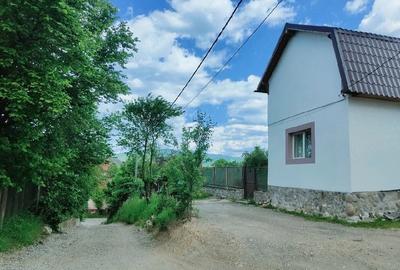 Casă cu Teren 1000 Mp în Central