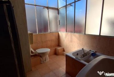 Apartament cu 4 camere decomandat în Universitate