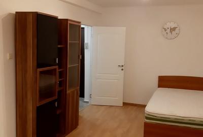 Garsonieră decomandată în Drumul Carului