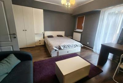 Garsonieră decomandată în Calea București
