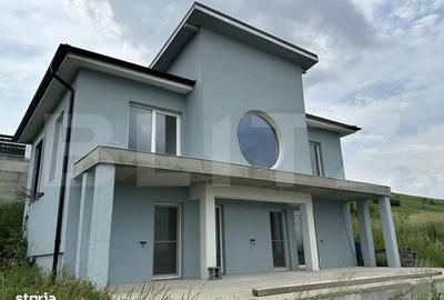 Casă cu 4 camere în Dezmir