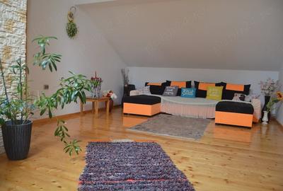 Casă cu 3 camere cu Teren 700 Mp în Central