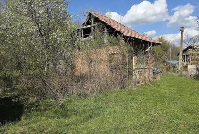 Teren de 5100 mp, în Runcu - 1