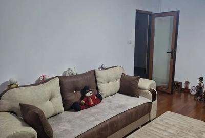 Apartament cu 4 camere decomandat în Central - 1