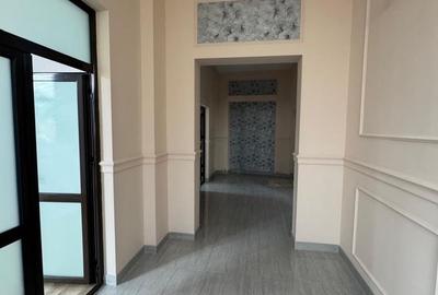 Casă cu 4 camere cu Teren 600 Mp în Central
