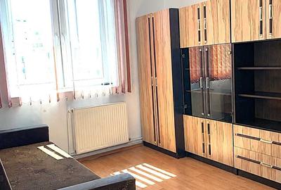 Apartament cu 4 camere decomandat în Central - 3