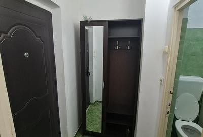 Garsonieră decomandată în Micălaca