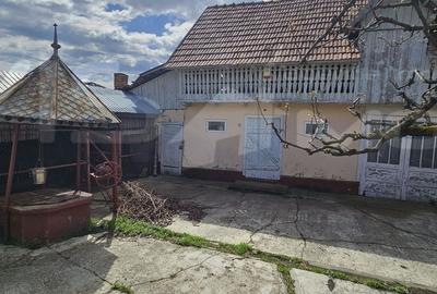 Casă cu 3 camere în Central