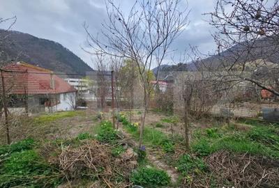 Casă cu 4 camere cu Teren 400 Mp în Central - 18