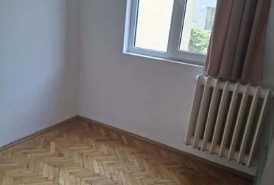 Casă individuală cu 3 camere cu Teren 195 Mp în P-ța Muncii - 1