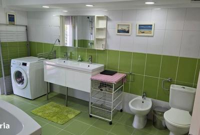 Apartament cu 4 camere decomandat în Ultracentral
