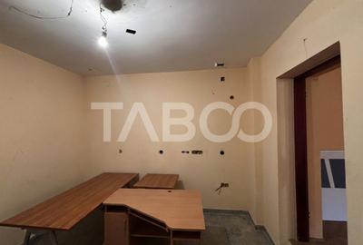 Apartament cu 4 camere semidecomandat în Orașul de Jos - 6