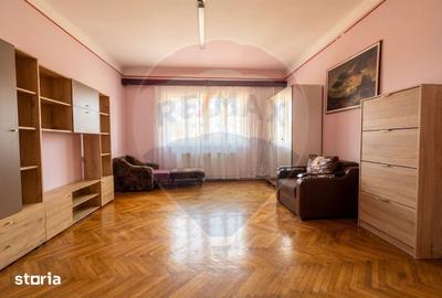 Casă cu 3 camere cu Teren 314 Mp în Central - 2