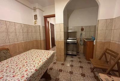 Apartament cu 3 camere decomandat în Tomești - 2