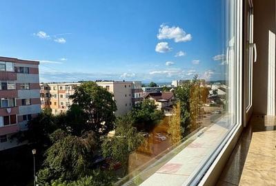 Apartament cu 2 camere decomandat în Trivale