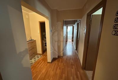 Apartament cu 3 camere decomandat, mobilat în Gheorghe Doja