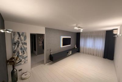 Apartament cu 5 camere decomandat în Drumul Taberei