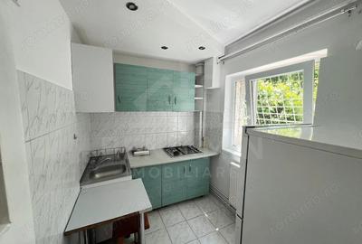 Garsonieră decomandată în Răcădău