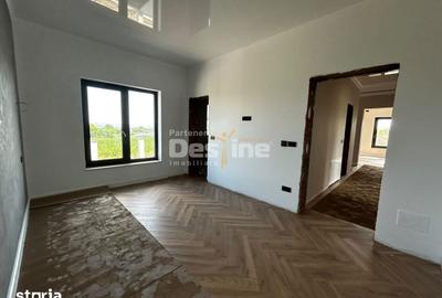 Casă cu 4 camere cu Teren 450 Mp în Rediu - 11