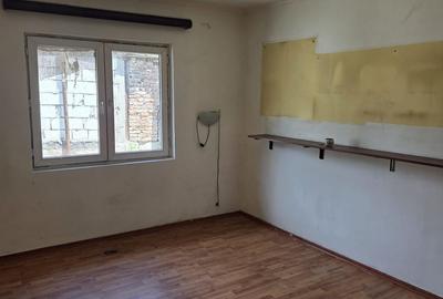 Casă cu 4 camere cu Teren 236 Mp în Central - 11