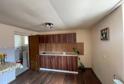 Casă cu 5 camere cu Teren 479 Mp în Ghiroda