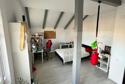 Apartament cu 4 camere în Zăvoi - 8