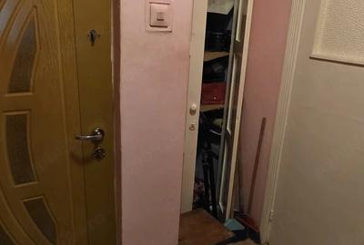 Apartament cu 3 camere semidecomandat în Tomis Nord