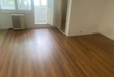 Garsonieră în Periferie
