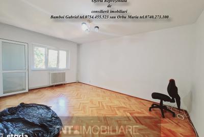 Apartament cu 2 camere decomandat în Nicolina
