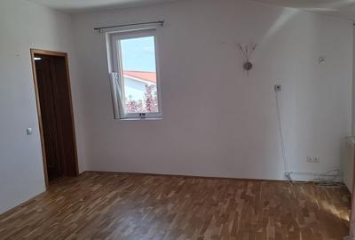Casă cu 6 camere cu Teren 550 Mp în Corbeanca - 1