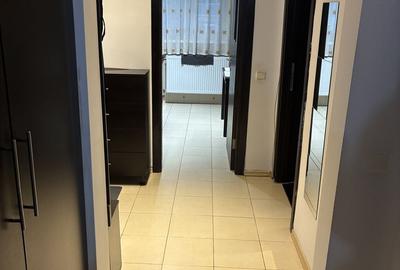 Apartament cu 2 camere decomandat în Titan