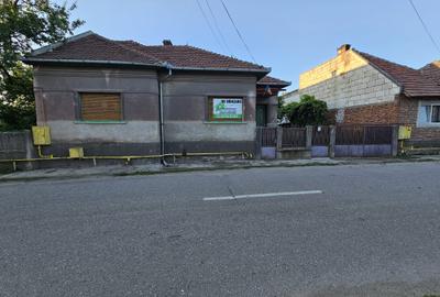 Casă individuală cu 3 camere cu Garaj în Exterior Est - 1