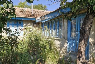 Casă cu 5 camere cu Teren 1200 Mp în Central
