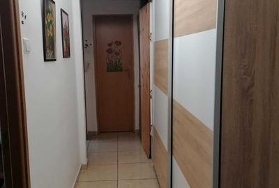 Apartament cu 3 camere decomandat în Central - 8
