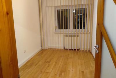 Apartament cu 3 camere decomandat în Traian
