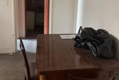 Apartament cu 2 camere semidecomandat în Victoriei