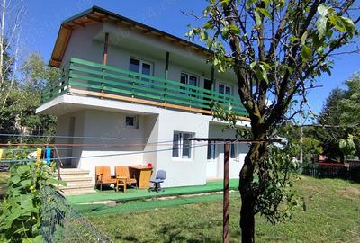 Casă cu 6 camere cu Teren 335 Mp în Breaza - 9