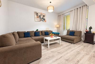 Duplex cu 5 camere cu Canalizare în Central