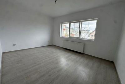 Casă individuală cu 5 camere cu Teren 460 Mp în Central - 2