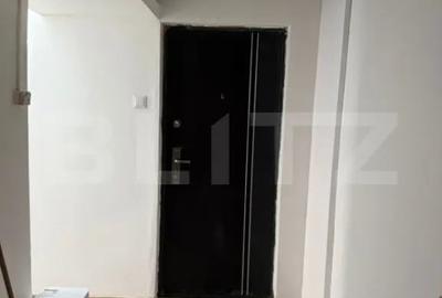 Apartament cu 2 camere nedecomandat în Micro 11