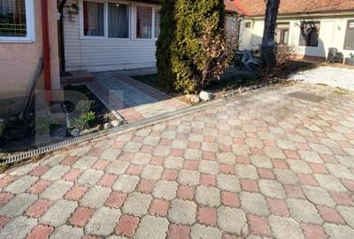 Apartament cu 2 camere semidecomandat, mobilat în Centrul Istoric