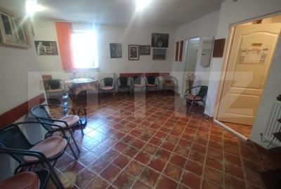 Apartament cu 3 camere semidecomandat în Decebal